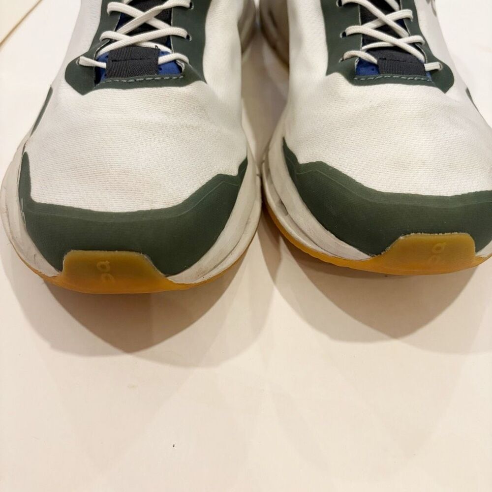 On Cloud On Running Cloudnova Form Sneakers Size 8 - image 3